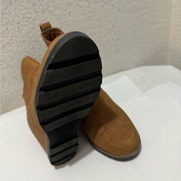 Universal Thread wedge boot tan size 7 - Picture 5 of 8